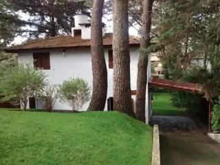 Cómoda casa a 350 metros del mar.. Casa en Venta. foto 3