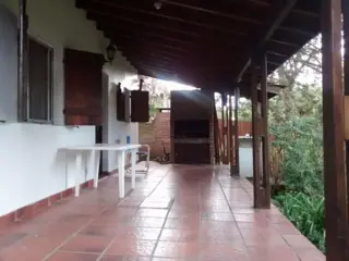 Cómoda casa a 350 metros del mar.. Casa en Venta. foto 5