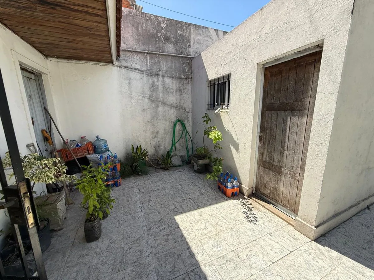 VENTA CASA 3 AMBIENTES VALENTIN A. APTO CREDITO foto 3