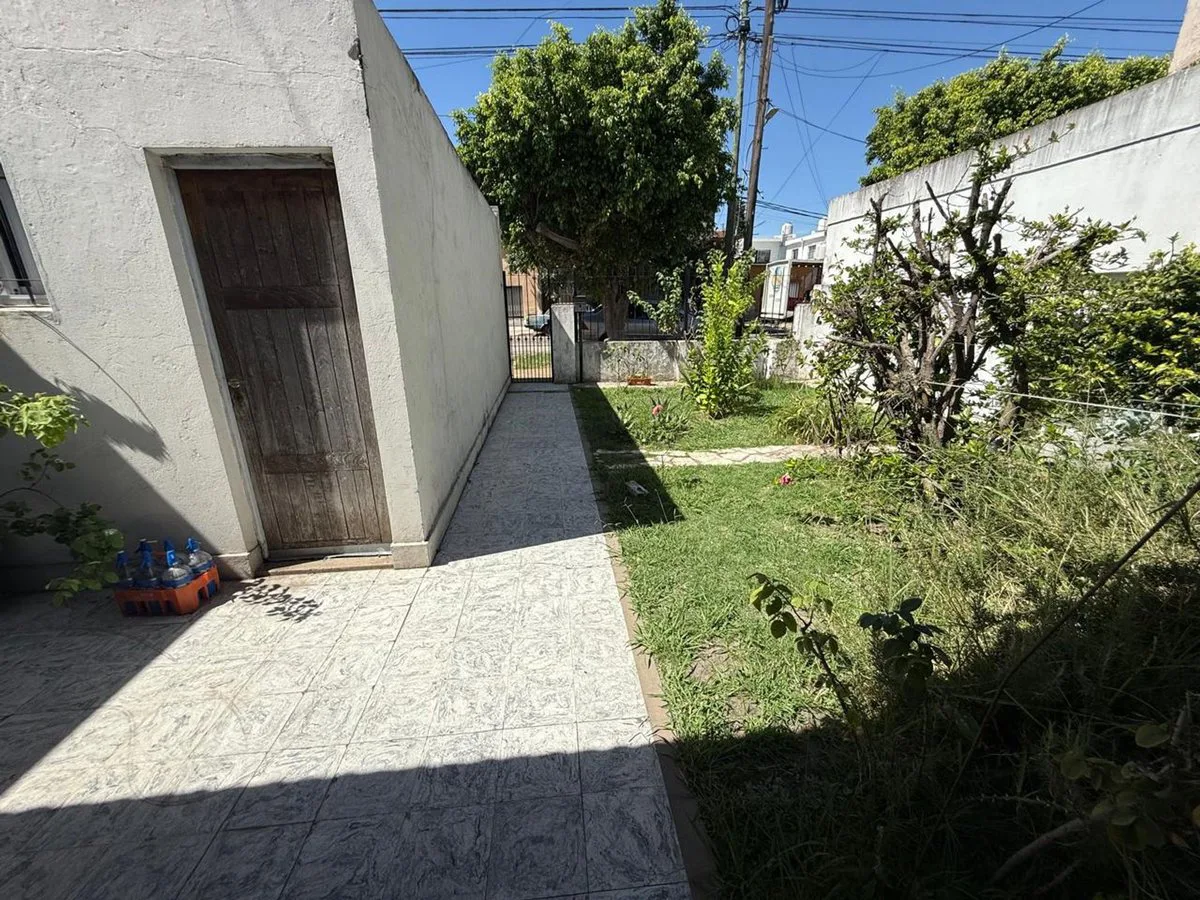 VENTA CASA 3 AMBIENTES VALENTIN A. APTO CREDITO foto 4