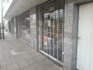 Local Deposito En Venta Perez Quintana 1300 foto 2