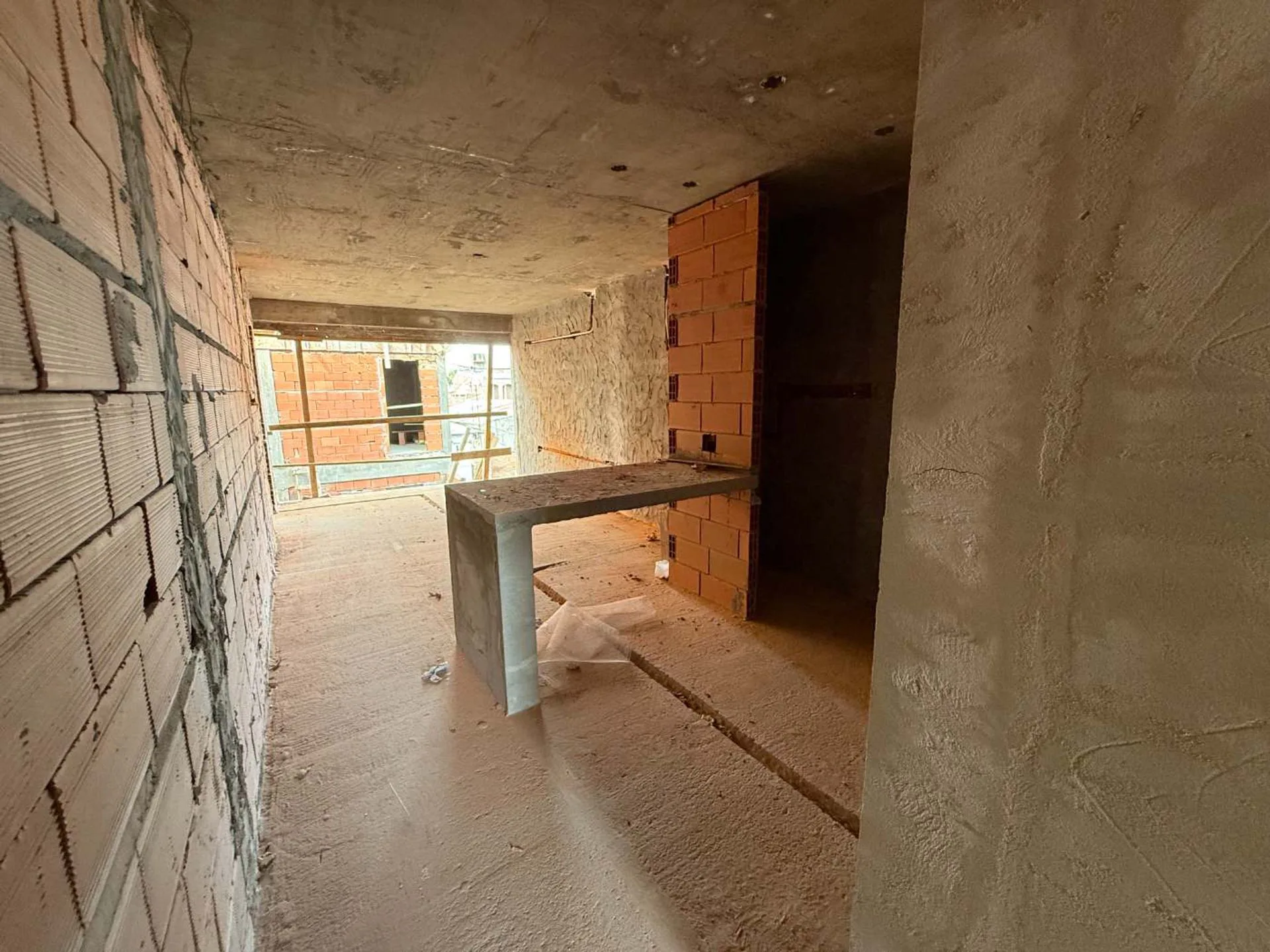 DPTO EN POZO DE 1 DORMITORIO Y BALCÓN AL FRENTE foto 2