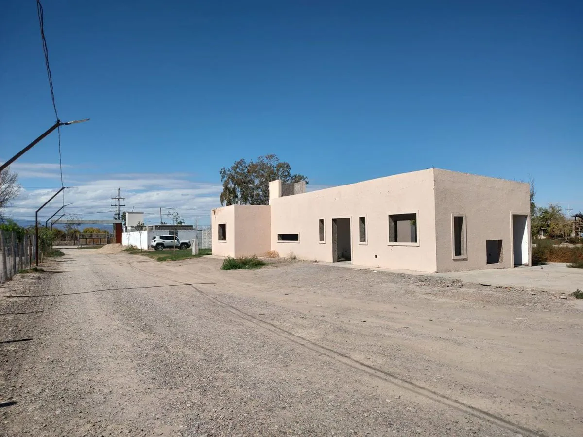 VENTA CASA EN CONSTRUCCION. B° PRIVADO.SANTA LUCIA foto 4
