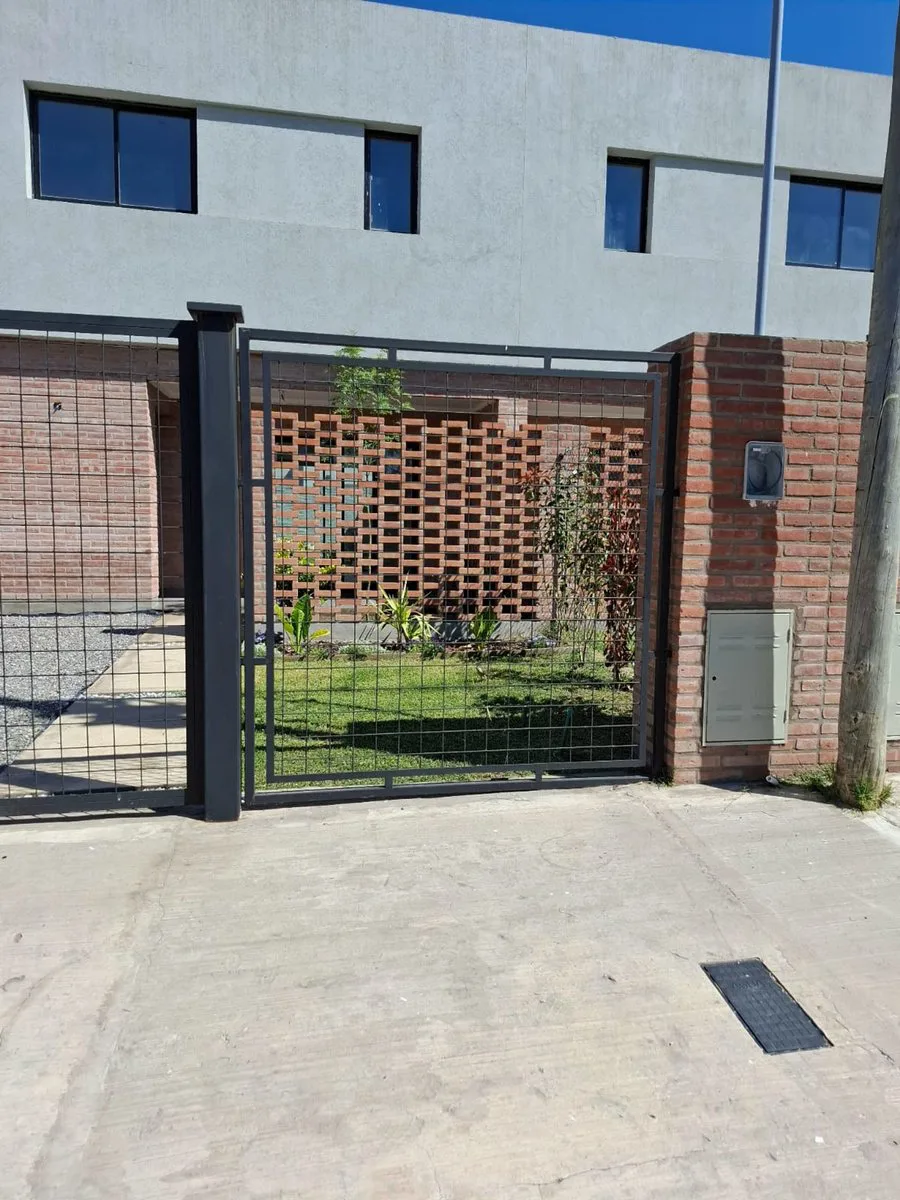 Venta duplex 3 dormitorios Tierra Nueva Fisherton foto 3