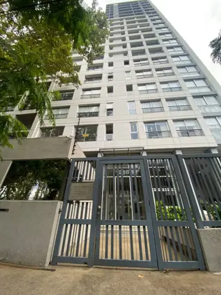 Departamento de 3 Ambientes, con Cochera y Baulera en Banfield. foto 1