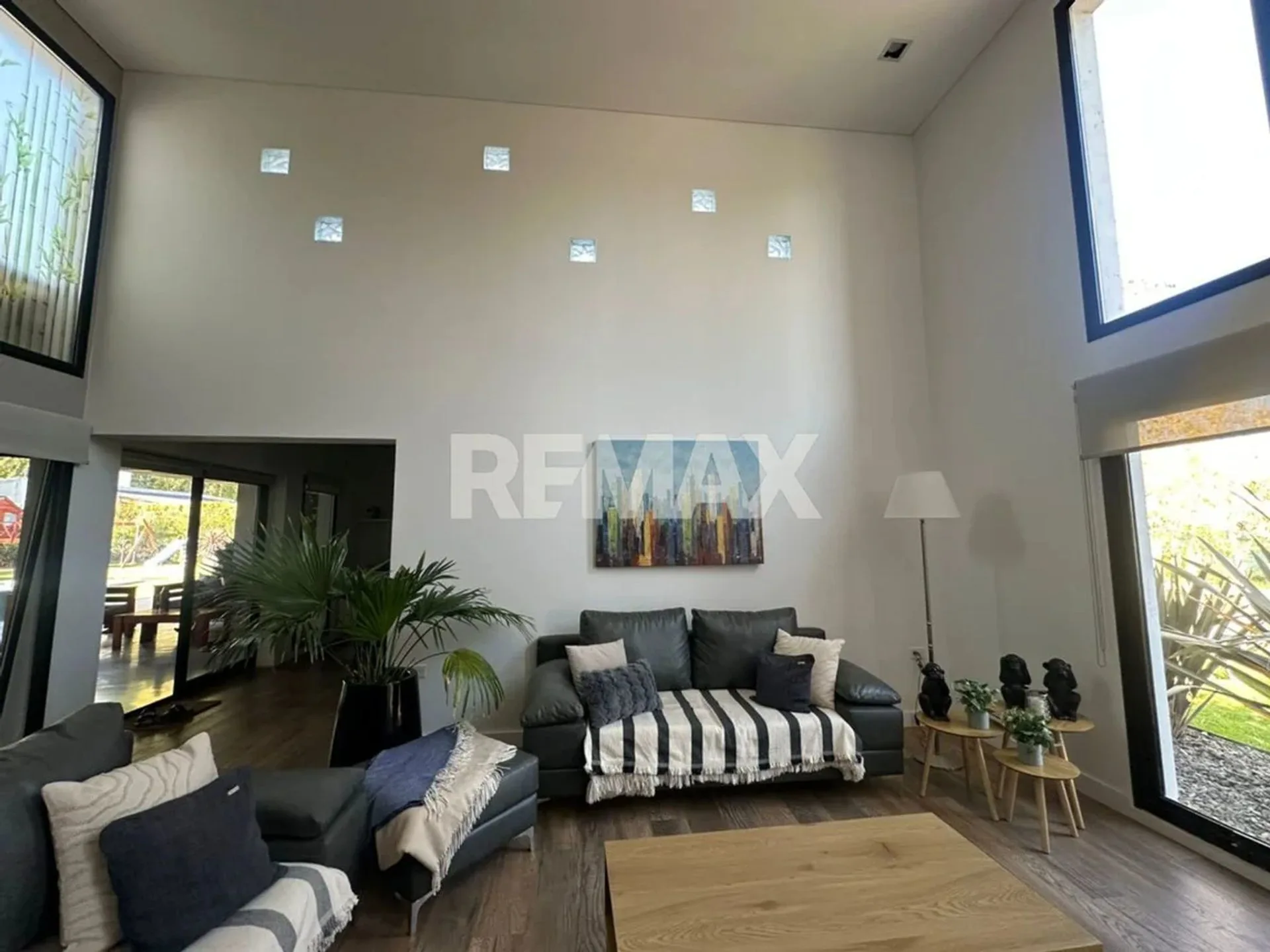 CASA PREMIUN EN VENTA BARRIO PRIVADO JOCKEY CLUB foto 5