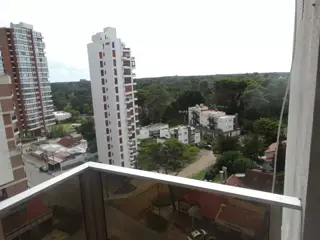 Hermoso departamento en zona centro de Pinamar, con vistas al mar y cochera foto 2