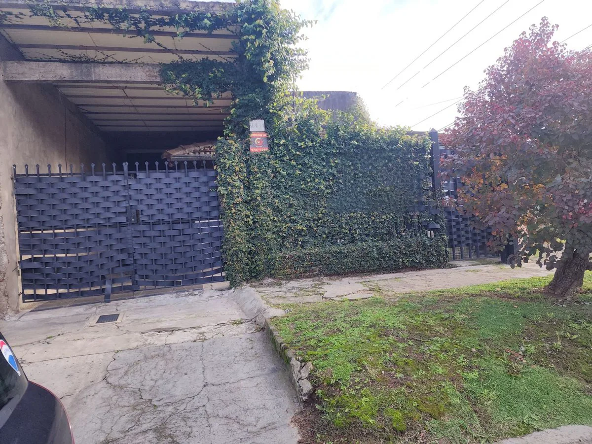 VENTA CASA 3 AMBIENTES COCHERA BOULOGNE SUR MER foto 3