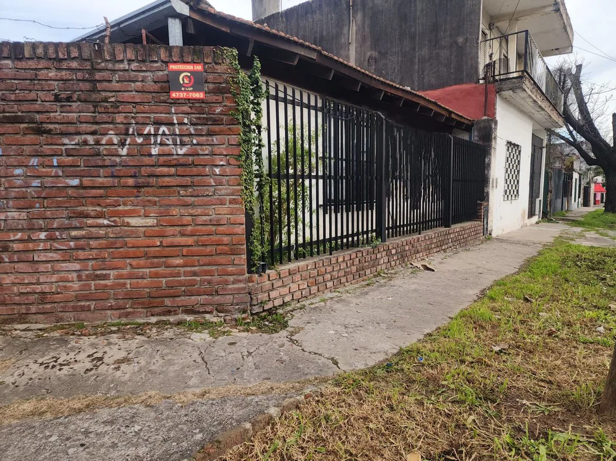 VENTA CASA 3 AMBIENTES COCHERA BOULOGNE SUR MER foto 4