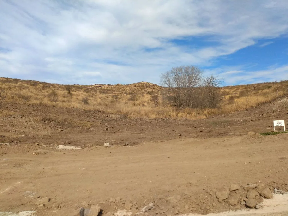 LOTE EN ESQUINA DE 250M2 EN LA CALERA CBA foto 2