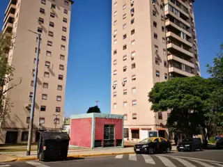 MATADEROS - DEPTO EN VENTA - 3 AMBIENTES - AL FRENTE - CON BALCON - EN PLANTA BAJA - EXC. UBICACION foto 1