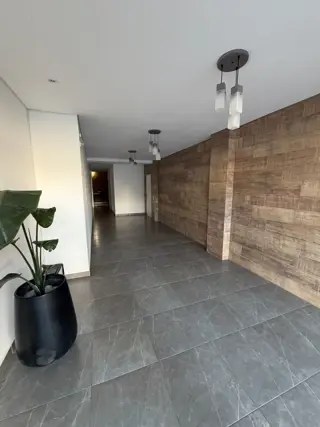 Departamento de 2 Ambientes con Terraza Propia en Banfield. foto 3