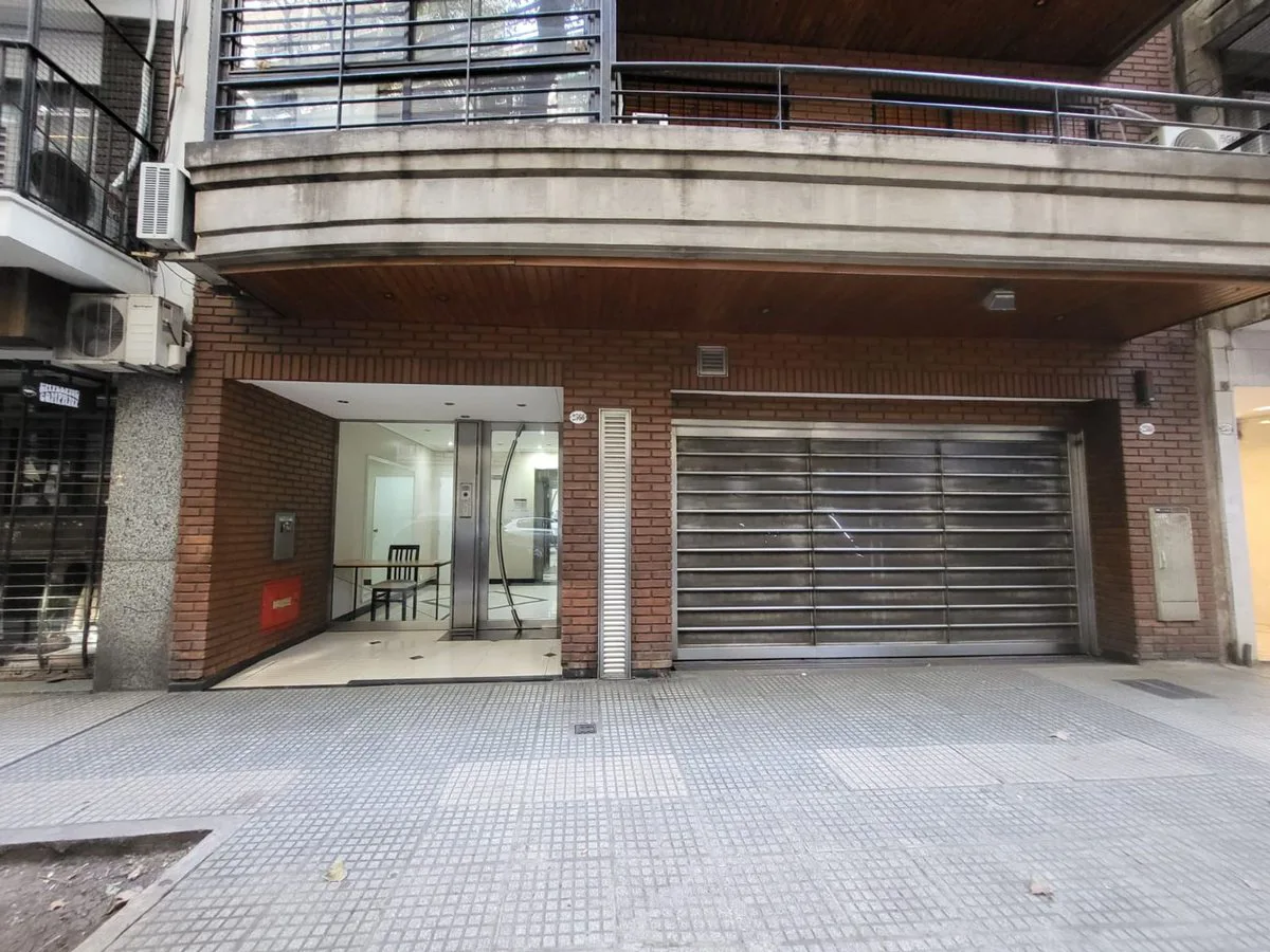 Alquiler Dto. 3 amb. Alto Palermo Amoblado-cochera foto 2