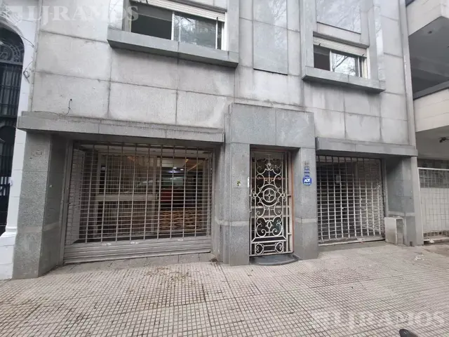 Local en Caballito - Ex clínica