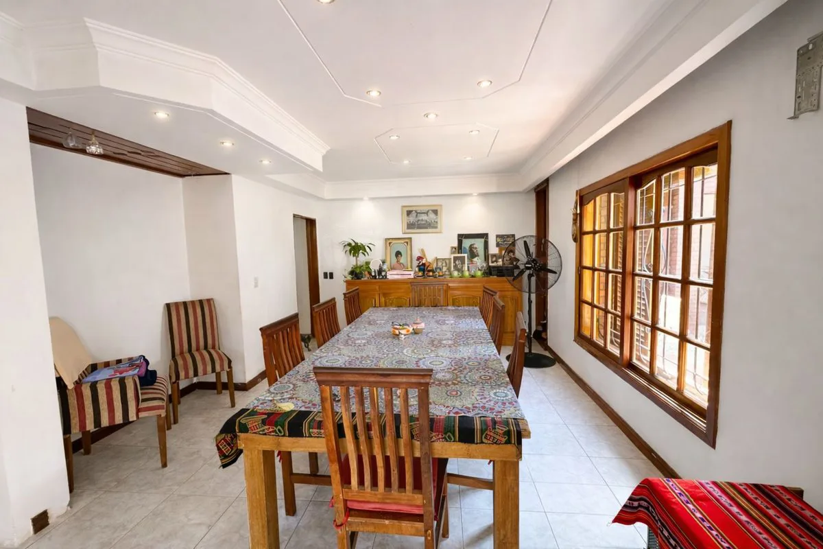 VENTA CASA EN PILAR CENTRO CALLE BOLIVAR AL 800 foto 4