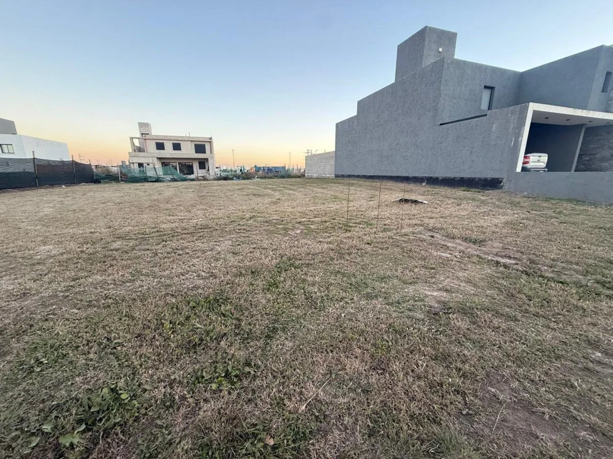 LOTE 360 M2 APTO DUPLEX DOCTA AVENIDA ETAPA 5 GAS foto 3