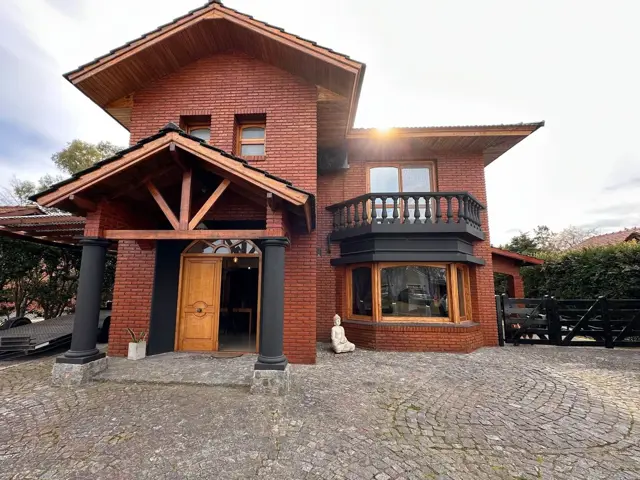 CASA EN VENTA 5 AMBIENTES LA CAMPIÑA, PILAR