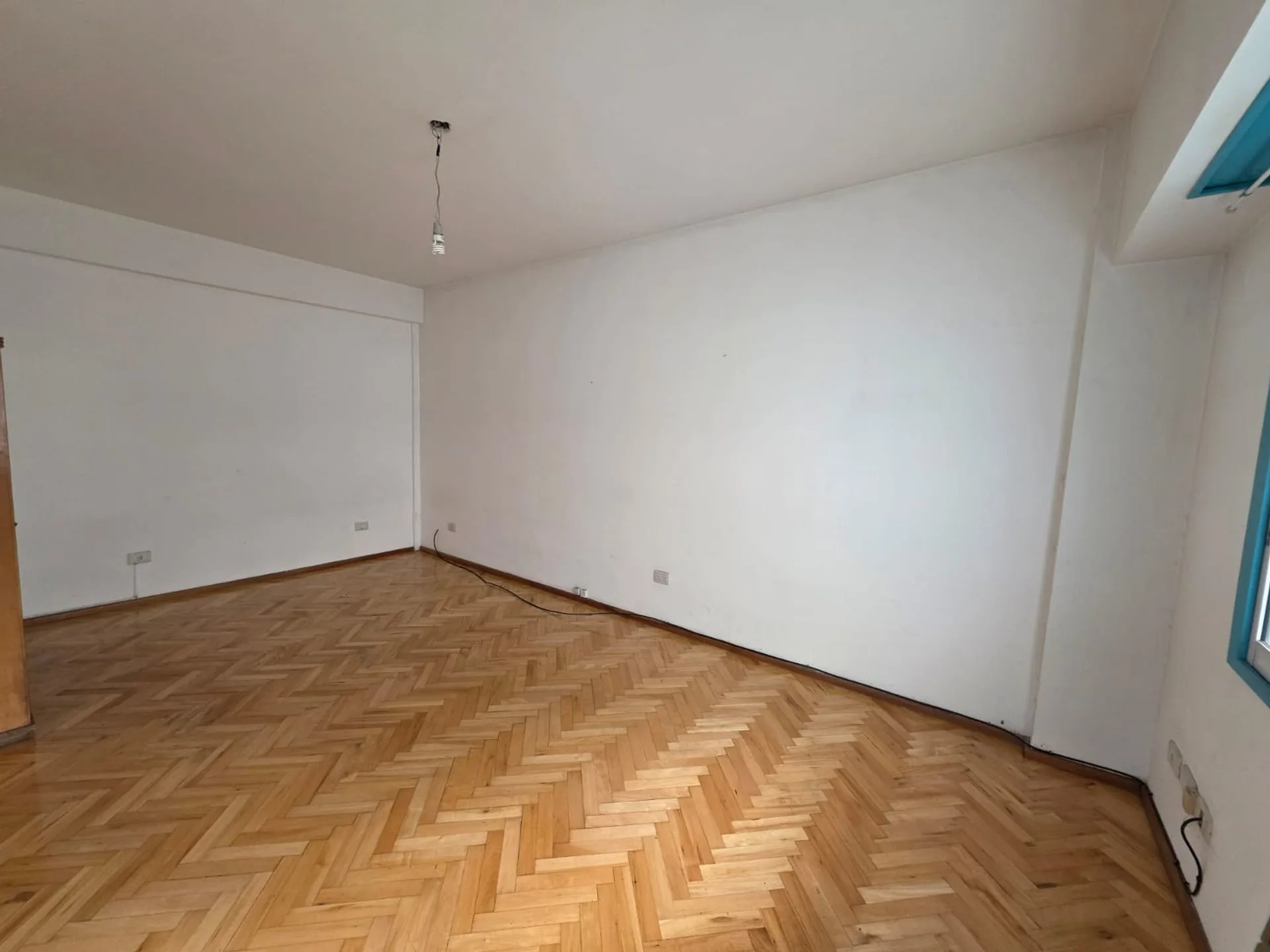 ALQUILER MONOAMBIENTE FLORESTA COC/LAV SEPARADOS foto 4