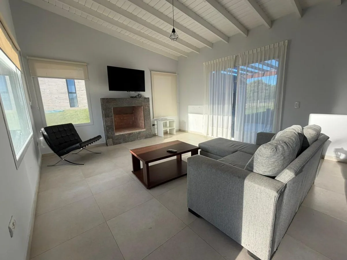 Casa en VENTA en COSTA ESMERALDA SENDEROS III foto 4