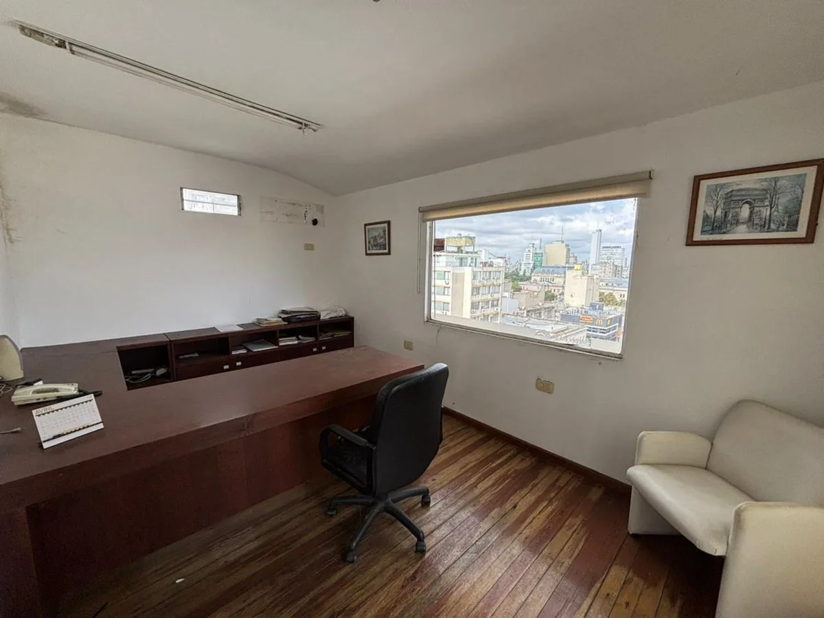 OFICINAS EN VENTA LA PLATA 8 Y 48 foto 2