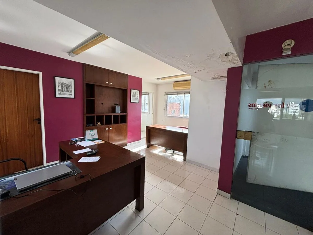 OFICINAS EN VENTA LA PLATA 8 Y 48 foto 3