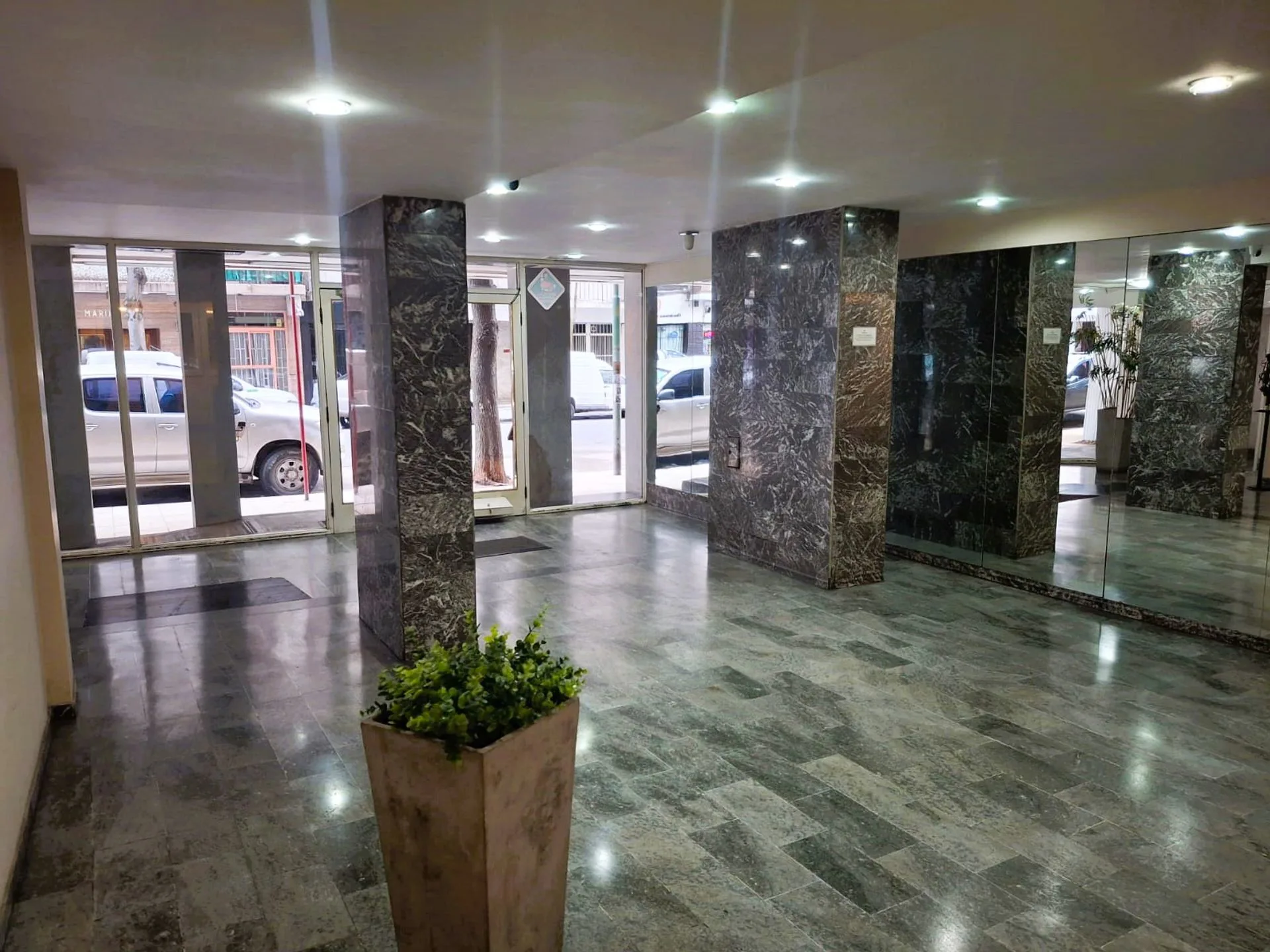 ALQUILER DEPTO 1 AMBIENTE LUMINOSO ALDREY