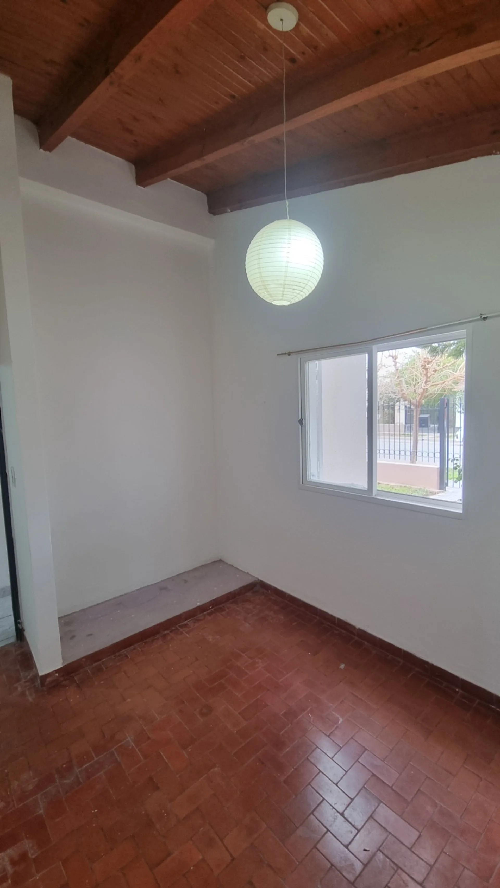 ALQUILER DE CASA DE 4 DORMITORIOS EN CERVANTES foto 5