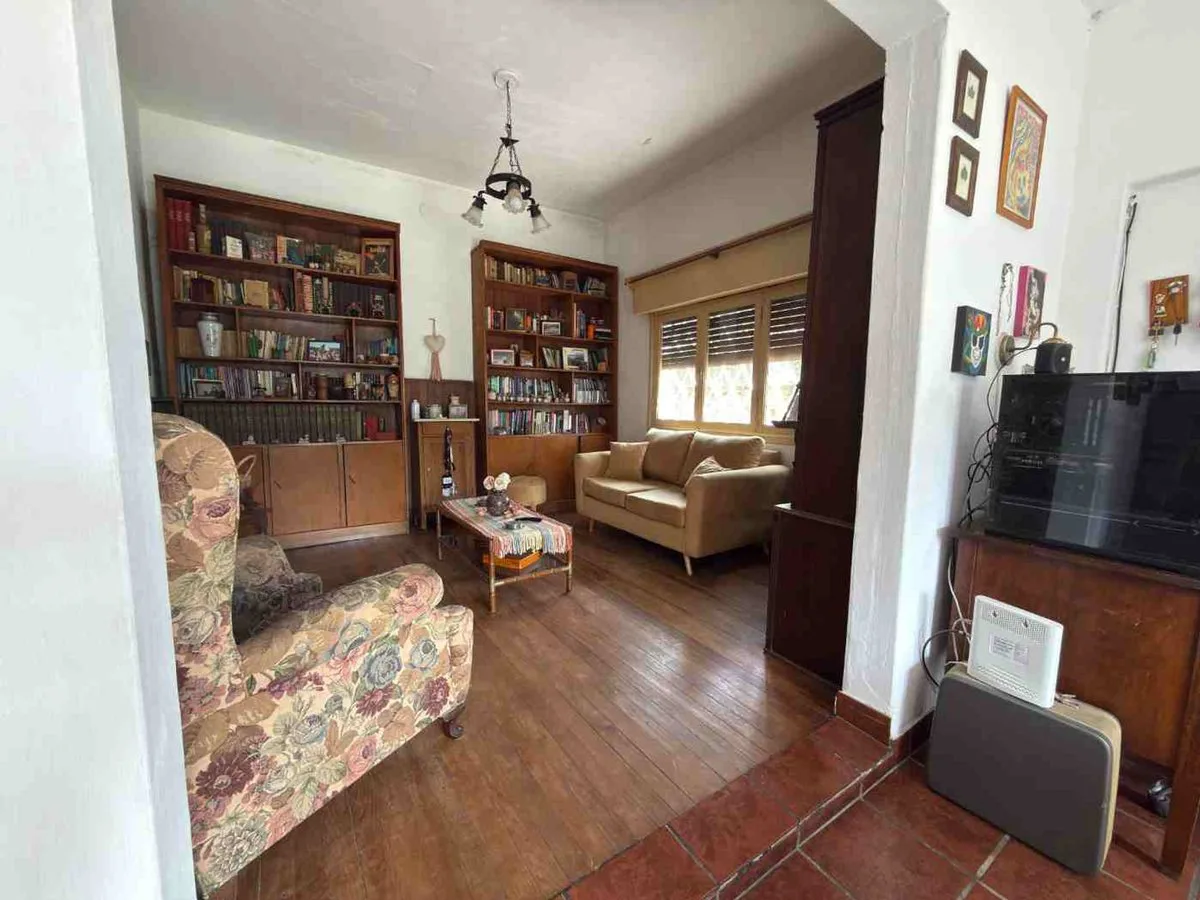 VENTA CASA 5 AMBIENTES ADOLFO SOURDEAUX foto 4