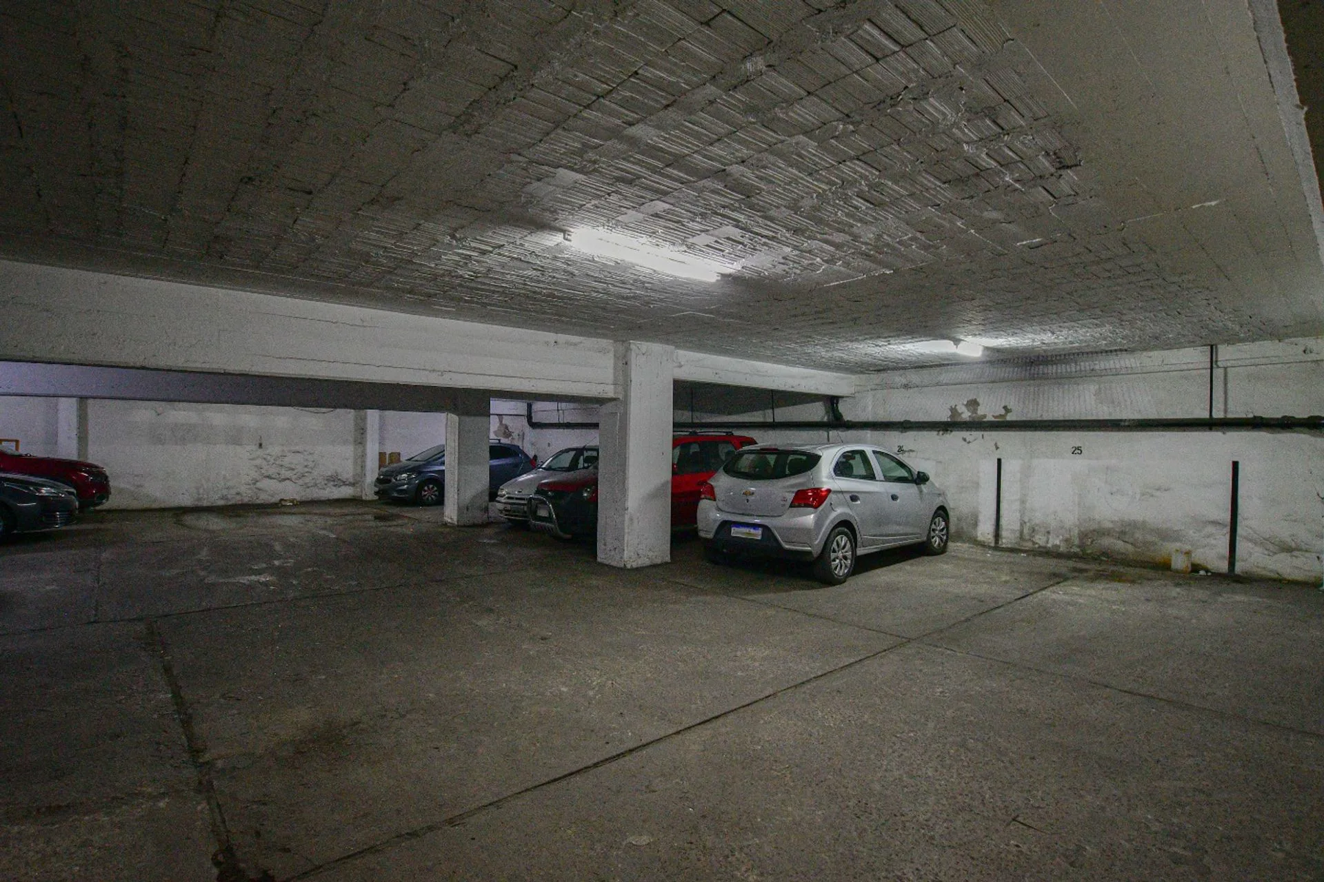 COCHERA CUBIERTA EN VENTA LA PLATA CENTRO foto 4