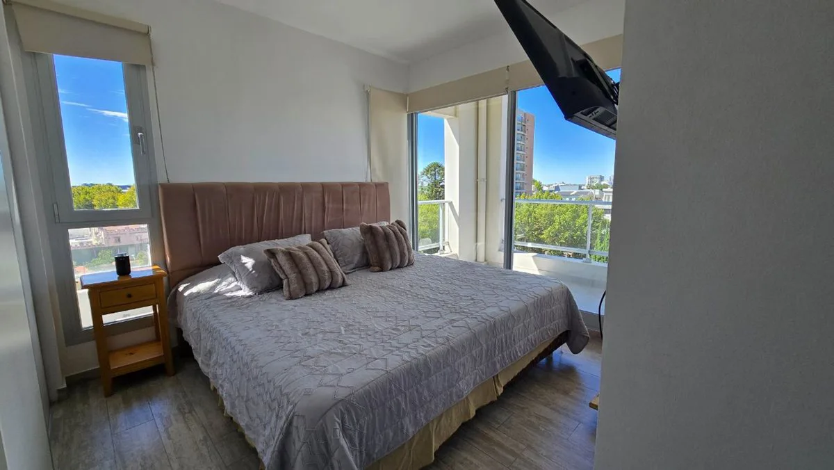 Venta Exclusivo Departamento frente al rio Tigre foto 4
