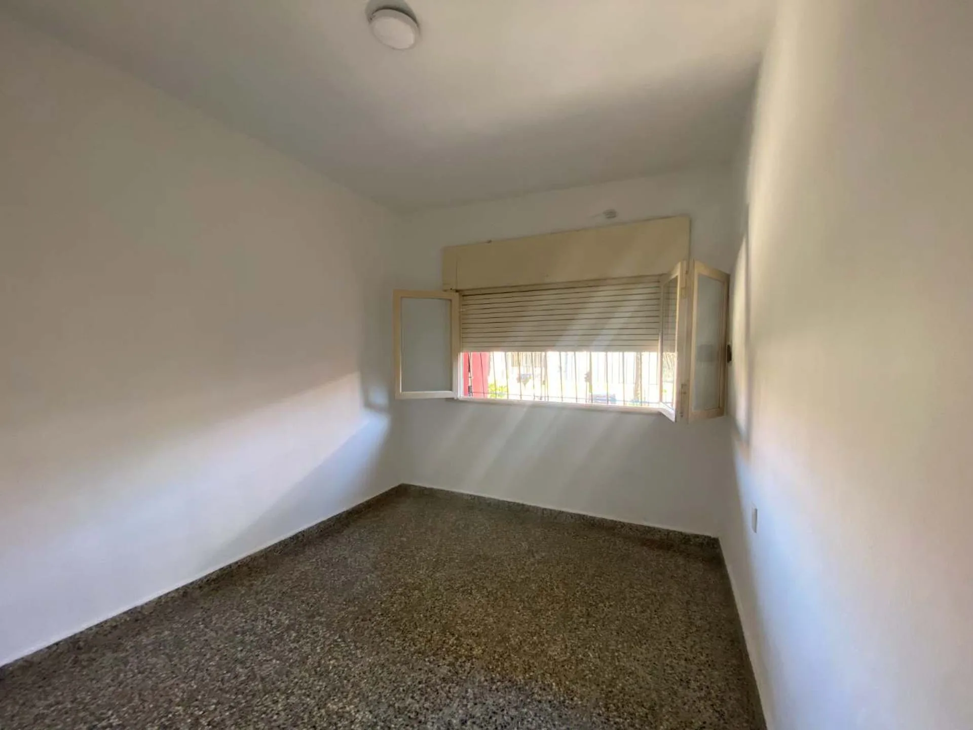 ALQUILER PH 4 AMBIENTES JARDIN COCHERA PADUA foto 3