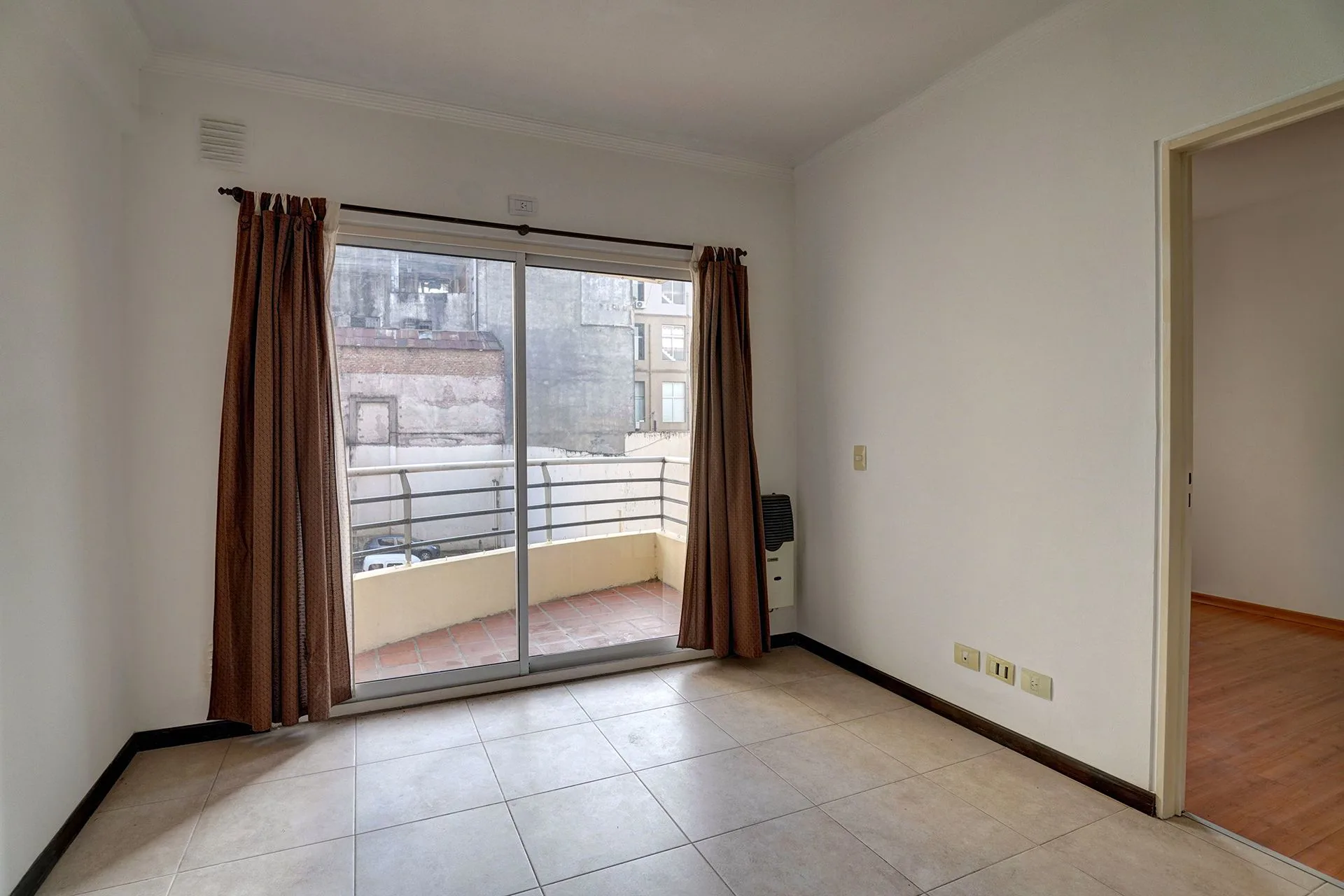 Venta Dpto.  2 Amb  C/Cochera - SUM y Gimnasio foto 5