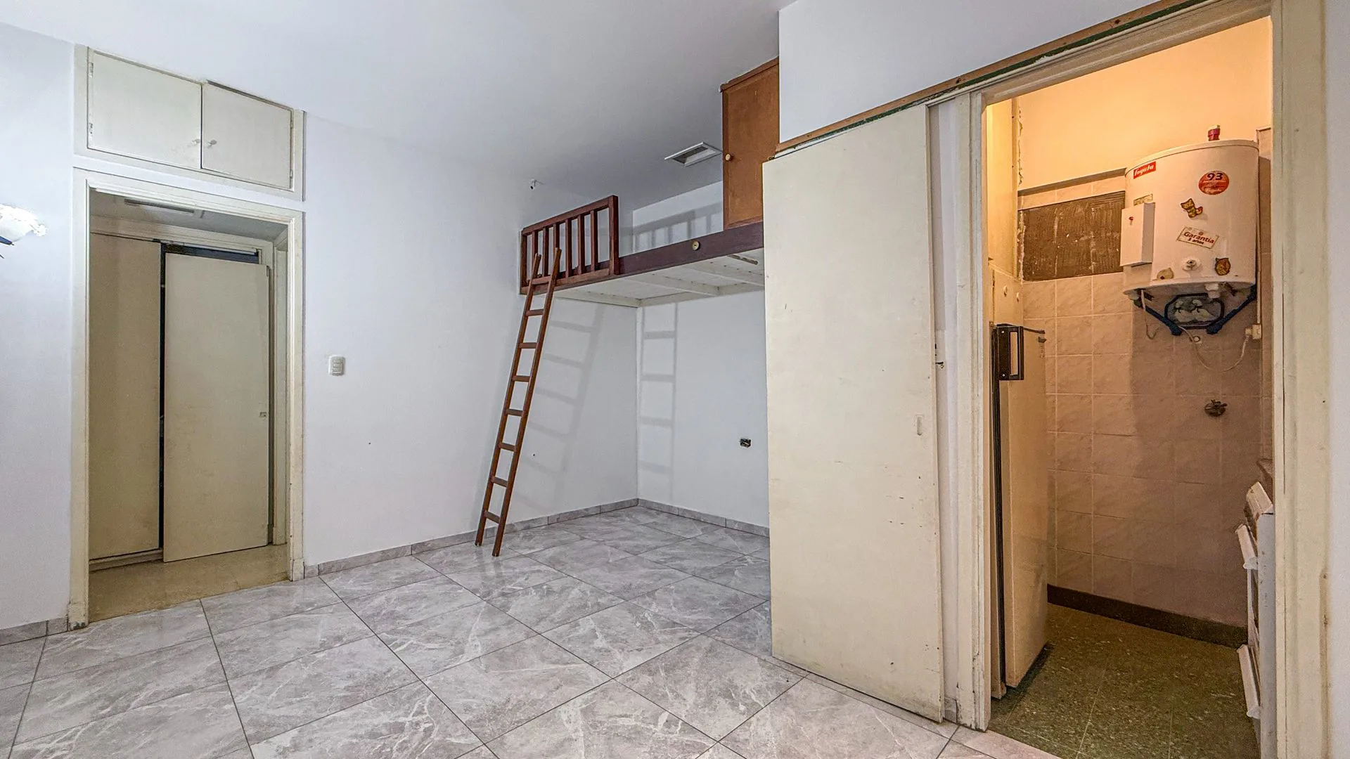 MONOAMBIENTE EN VENTA PASEO ALDREY foto 3