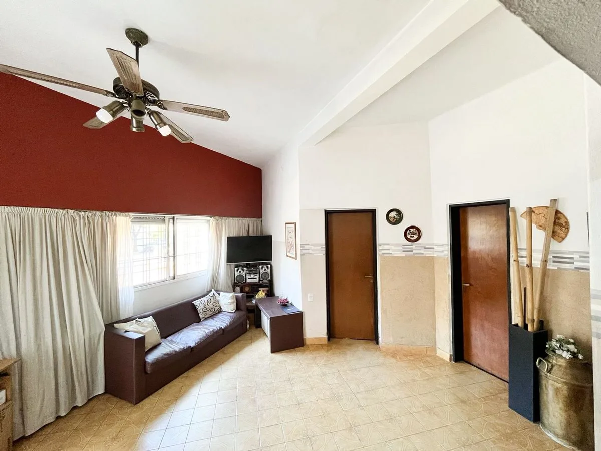 VENTA CASA 4 AMB C/ESCRITORIO TERRAZA LOTE PROPIO foto 5