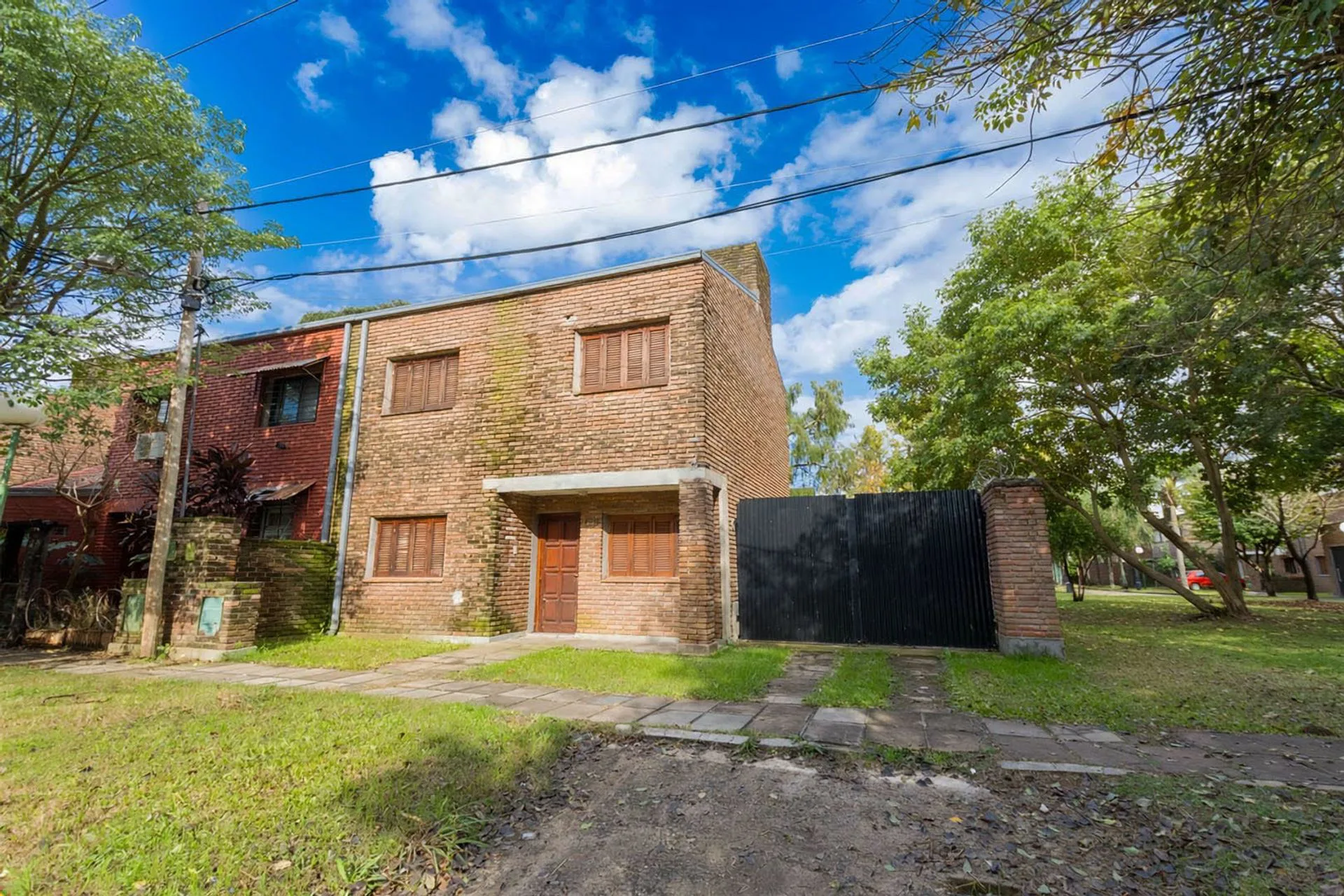CASA EN VENTA - BARRIO JUDICIALES foto 2