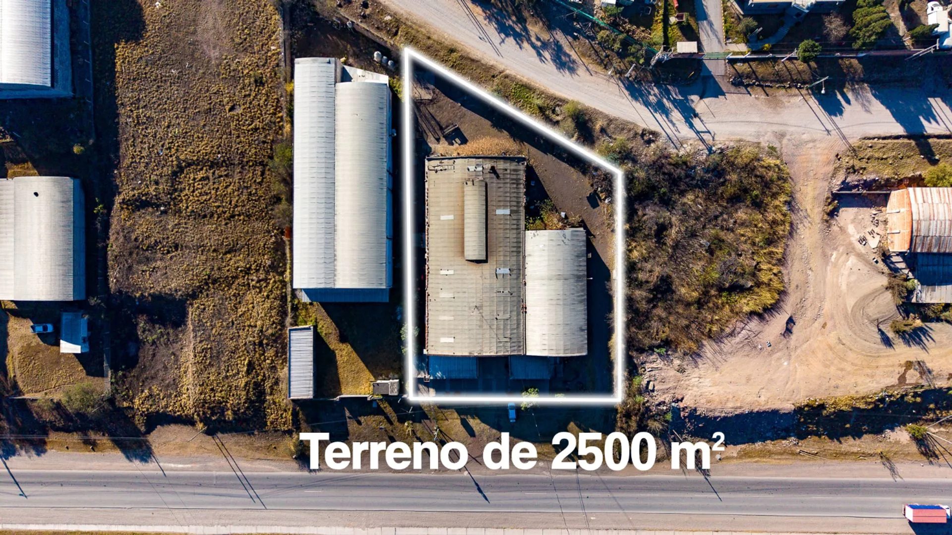Venta dos galpones Parque Industrial apto permuta foto 5