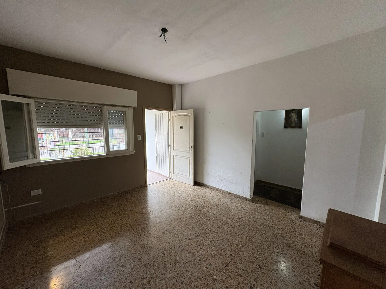 Casa Bien Ubicada en Buenas Condiciones foto 4
