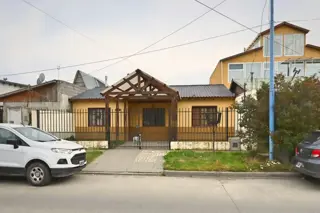 Casa 3 Dormitorios Quincho con Parrilla y patio foto 2