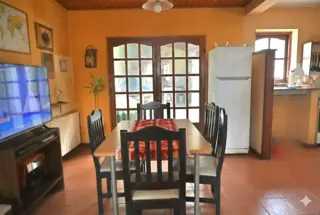 Casa 3 Dormitorios Quincho con Parrilla y patio foto 5