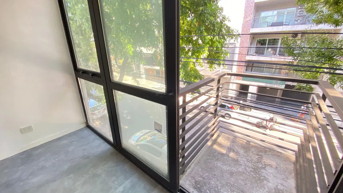 Monoambiente en venta con balcón y baulera Palermo