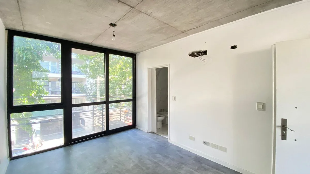 Monoambiente en venta con balcón y baulera Palermo foto 3