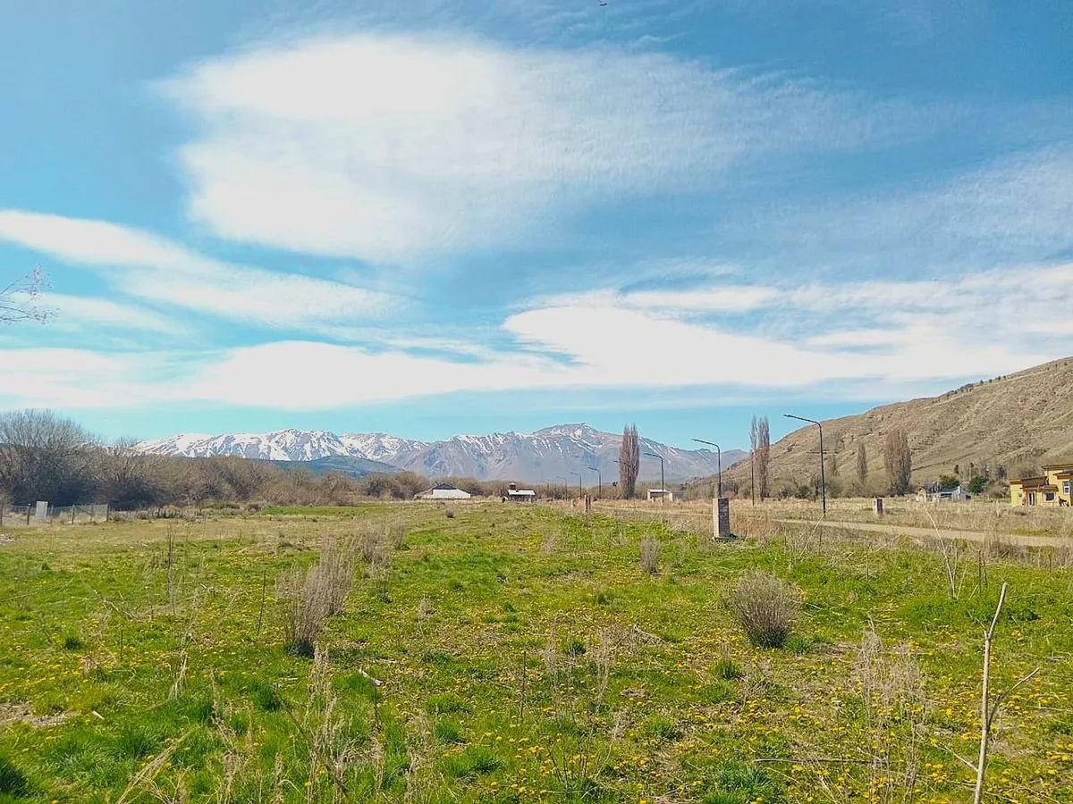 Lote Terreno 1.500 mts2 - Esquel - Con Servicios foto 4