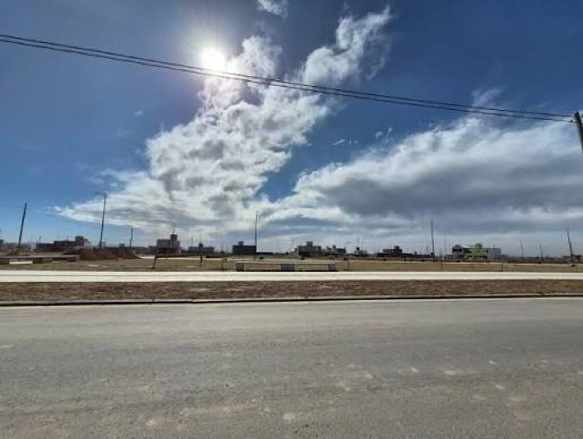 LOTE EN VENTA EN CAMPOS DE MANANTIALES 405 M2  Mz6 foto 2