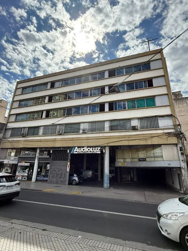 VENTA COCHERA  ZONA CENTRO