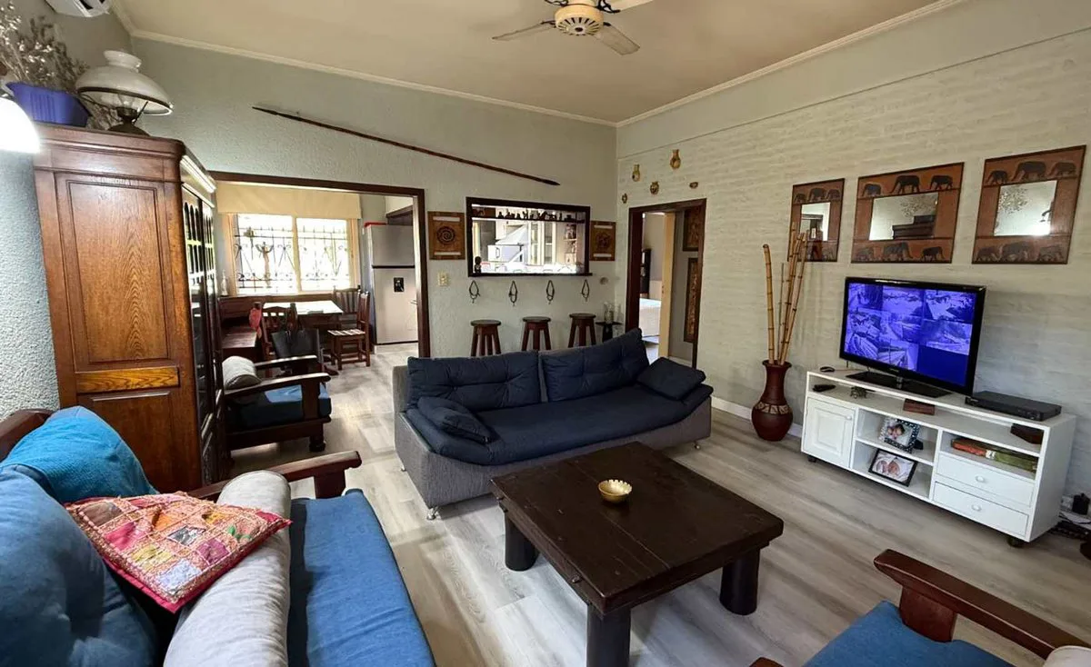 VENTA CASA QUINTA + CASA CASEROS  LA REJA MORENO foto 3