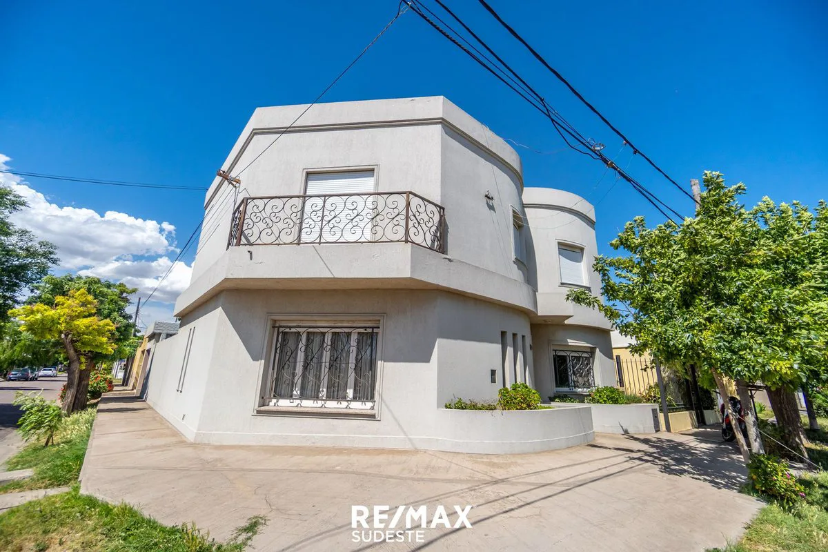 VENTA CASA 5 DORMITORIOS BARRIO OBRERO foto 2