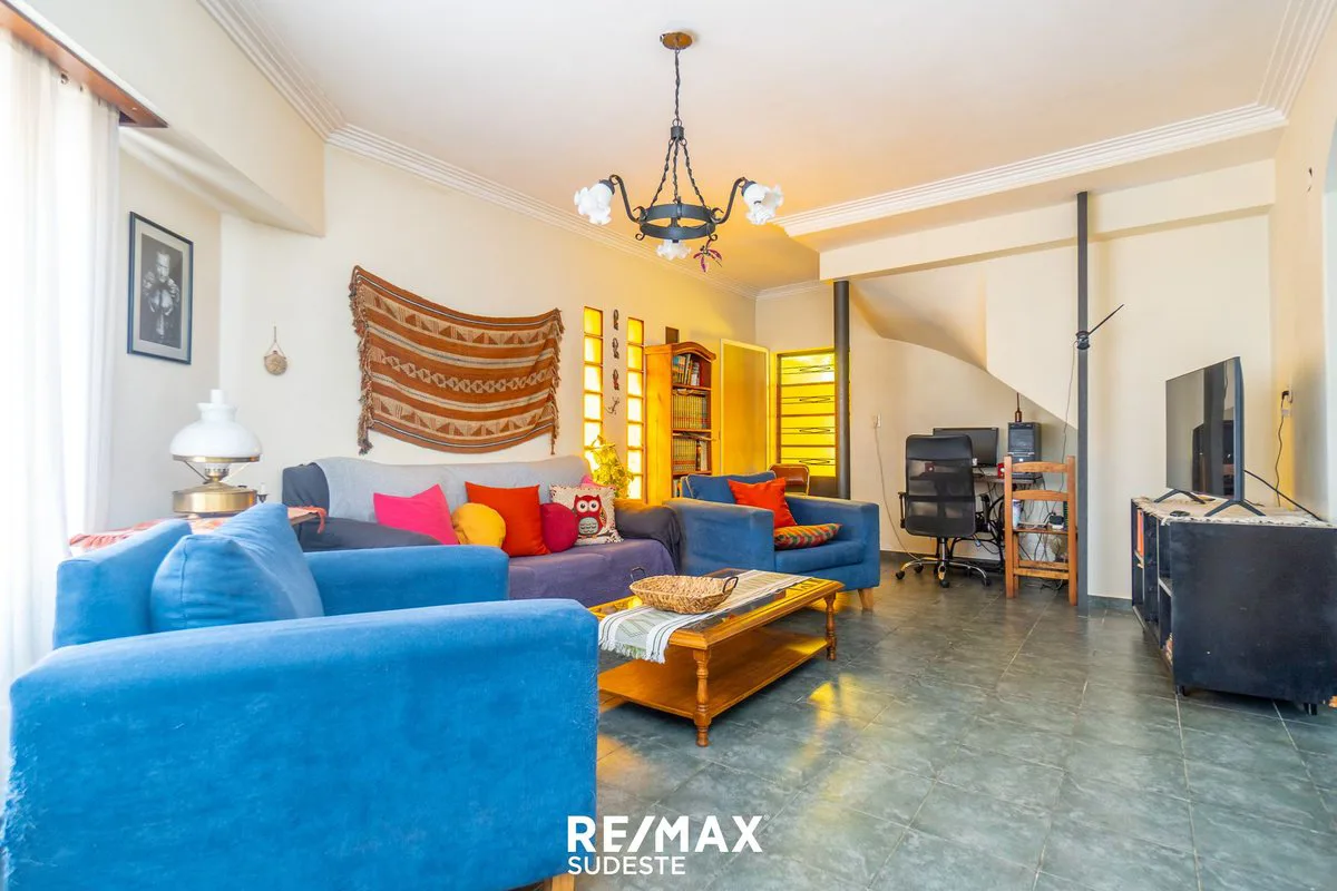 VENTA CASA 5 DORMITORIOS BARRIO OBRERO foto 5