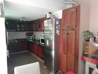 CASA EN VENTA 5 AMBIENTES CON PILETA foto 4