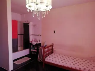 CASA EN VENTA 5 AMBIENTES CON PILETA foto 5