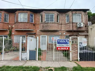 DUPLEX 3 AMB AL FRENTA CON COCHERA foto 1